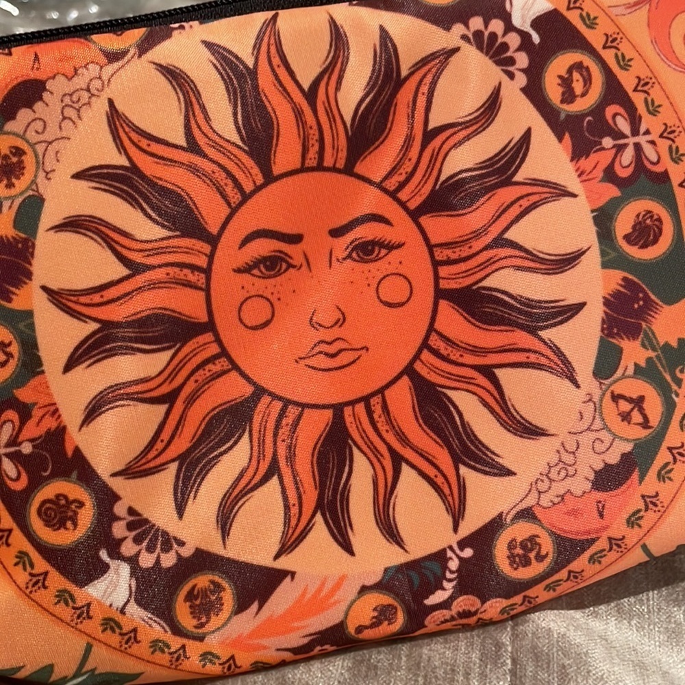 Sun Makeup Case - Picture 8 of 8